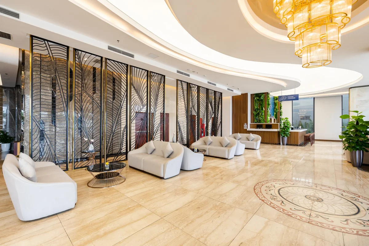 Sảnh lễ tân khách sạn Mường Thanh Grand Bãi Cháy