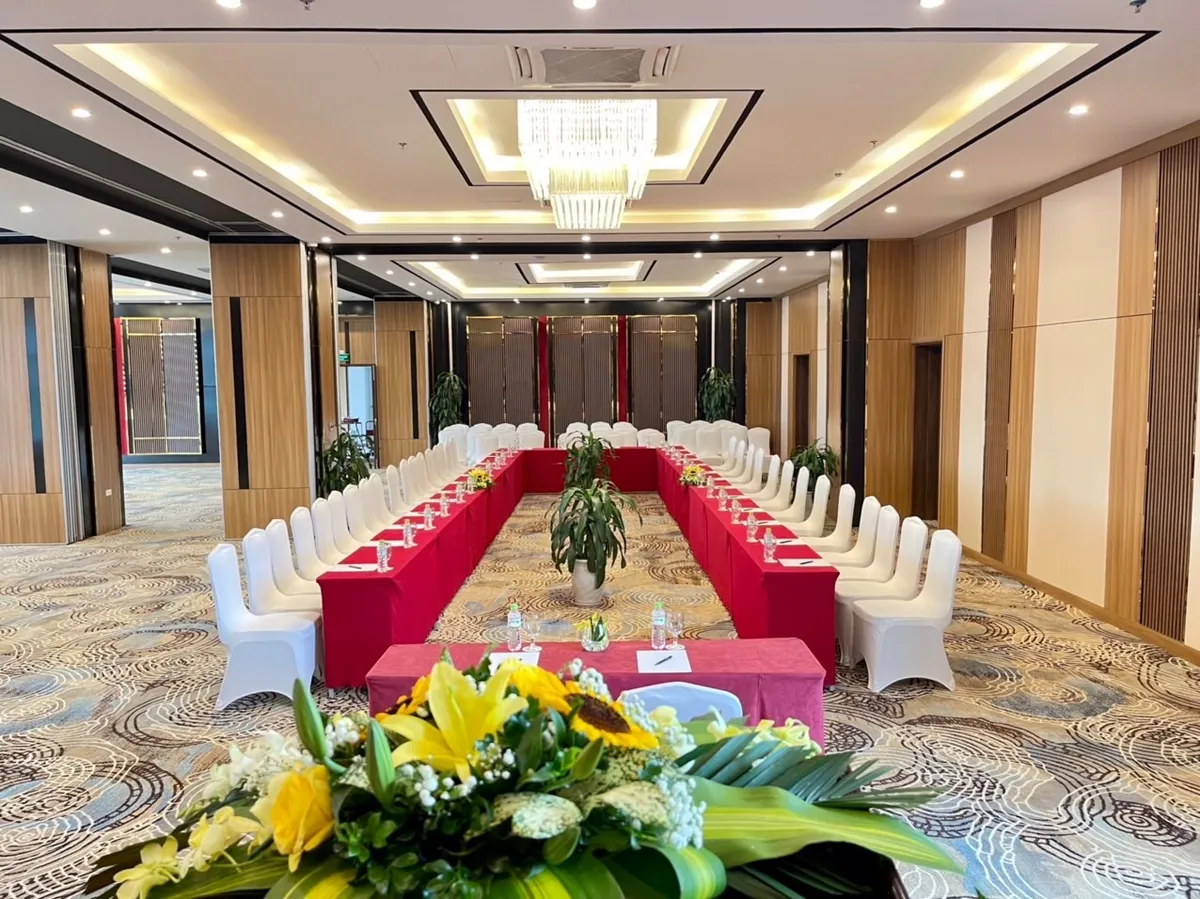 Phòng Ballroom khách sạn Mường Thanh Grand Hạ Long