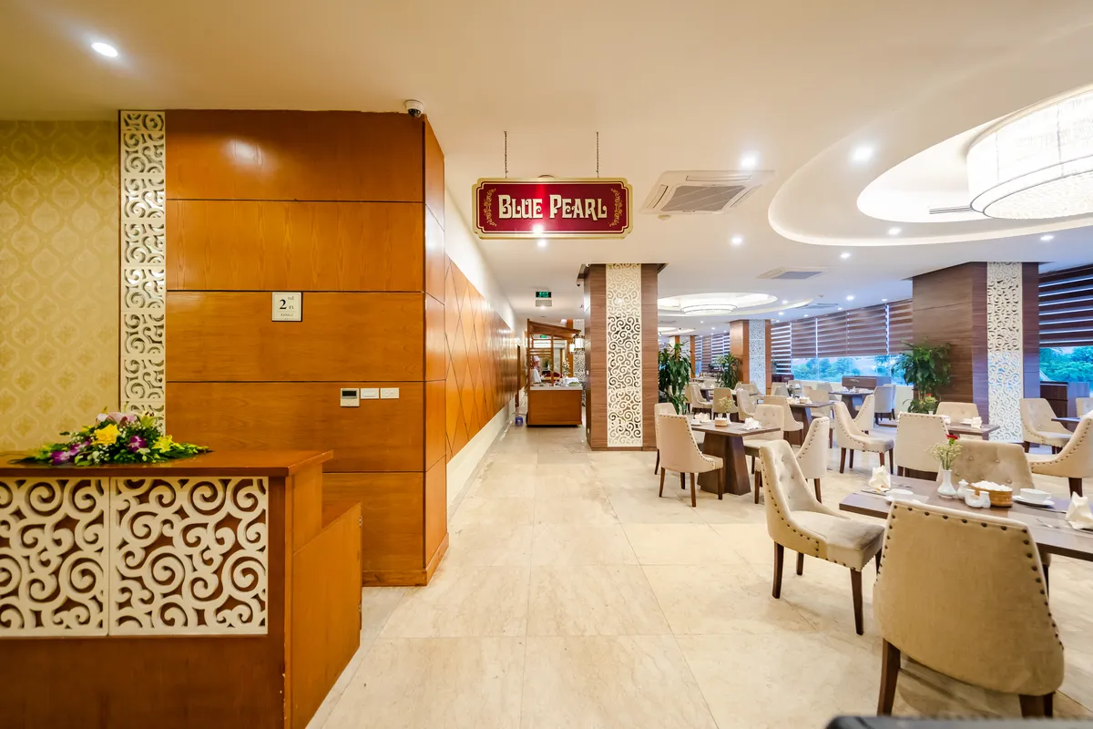 Nhà hàng Blue Pearl khách sạn Mường Thanh Grand Hạ Long