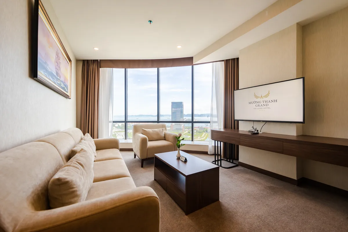 Phòng Royal Suite 2 phòng ngủ Mường Thanh Grand Hạ Long