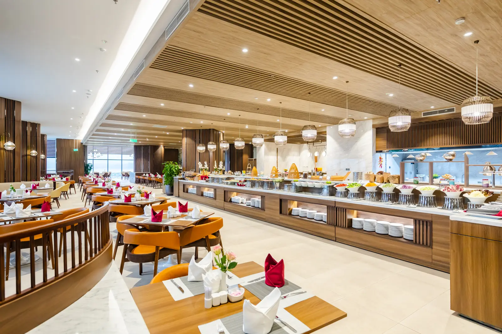 Nhà hàng Bài Thơ Khách sạn Mường Thanh Luxury Hạ Long Centre