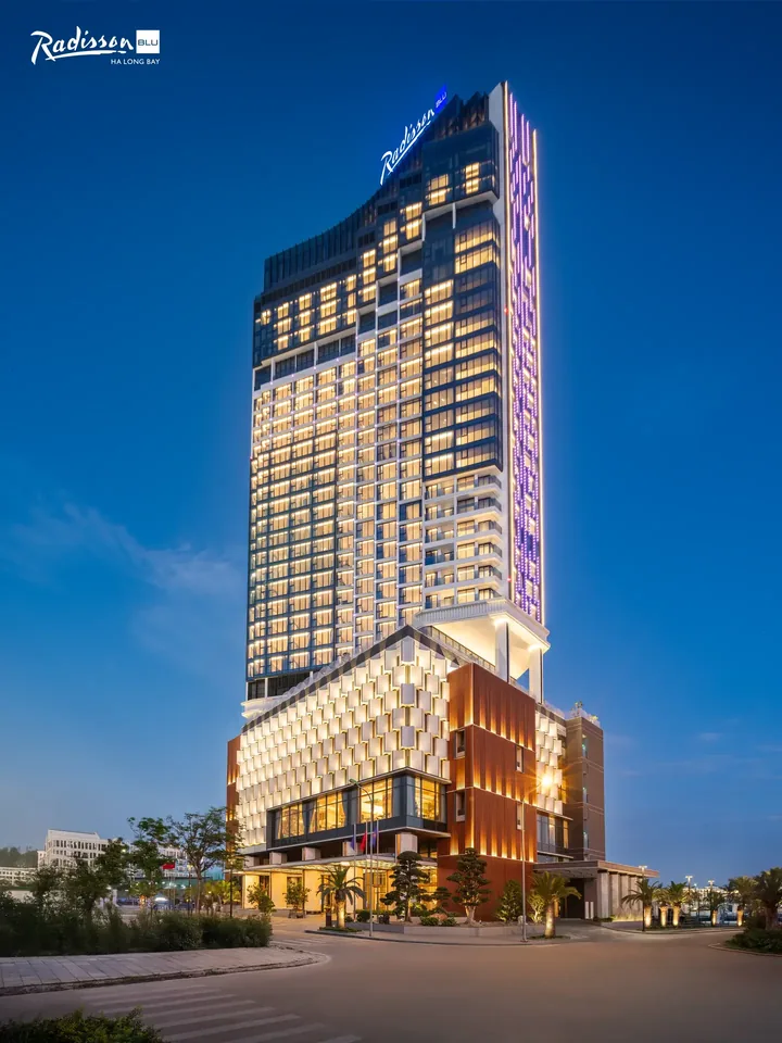 Toàn cảnh Khách sạn Radisson Blu Hạ Long Bay